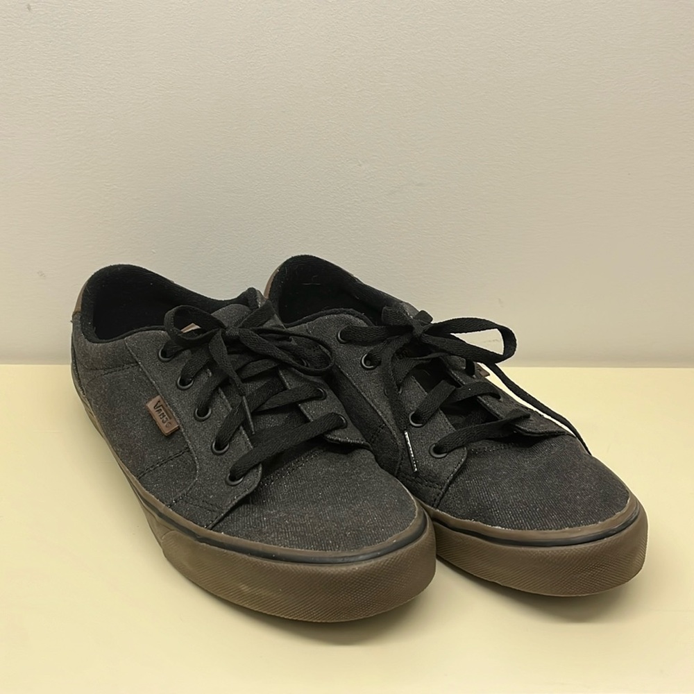 Vans Classic Skate Shoes Men’s 10.5 (Used)